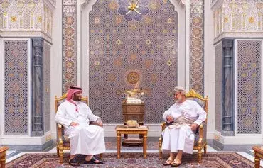 Oman's Sultan Haitham bin Tariq (right) receives Saudi Crown Prince Mohammed bin Salman in Muscat on September 12. Oman has been a key mediator between the warring sides in Yemen. [Saudi Press Agency]