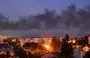 
در پی یک حملهٔ پهپادی روسیه، به شهر لویو در غرب اوکراین در روز ۲۸ شهریور، ستونی از دود سیاه به هوا برخاسته است. [یوری دیاچیشین/ خبرگزاری فرانسه]        