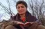 
زینب جلالیان، کنشگر کُرد، در این عکس بدون تاریخ که پیش از دستگیری او گرفته شده دیده می‌شود. او ۱۶ سال است که در ایران زندانی است. [شبکه‌های اجتماعی]        