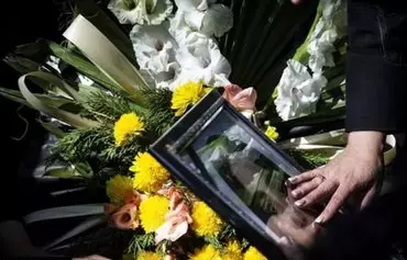 پیکر آرمیتا گراوند روز ۷ آبان تحت تدابیر شدید امنیتی در تهران به خاک سپرده شد. [فارس]