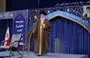 
علی خامنه‌ای، رهبر جمهوری اسلامی ایران، روز ۲۶ دی در جریان یک سخنرانی از حملات حوثی‌های مورد حمایت ایران به کشتی‌های تجاری در دریای سرخ ستایش کرد. [خامنه‌ای.‌آی‌آر]        